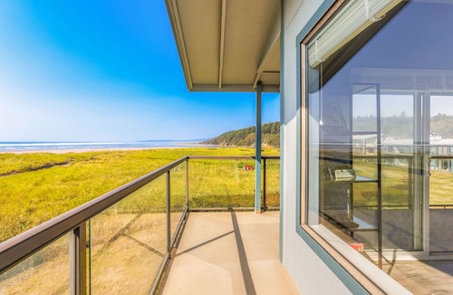 Moclips Condo | 180 Degree Pacific Ocean & Moclips River Views