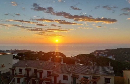 Sant Feliu de Guixols Apartment | 180° Sea view, 1 km beach, Quiet, Pool, Parking (Box), Air-conditioned, Wifi