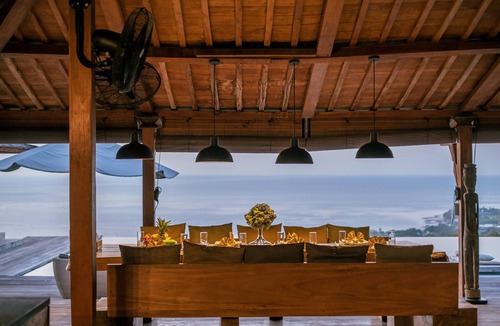 Cempaga Villa | 180° Sea View Lovina 4BR Villa