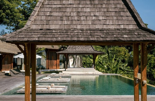 Cempaga Villa | 180° Sea View Lovina 4BR Villa