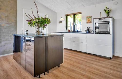 Holbaek House | 18010-Holbaek-Hojasen-2