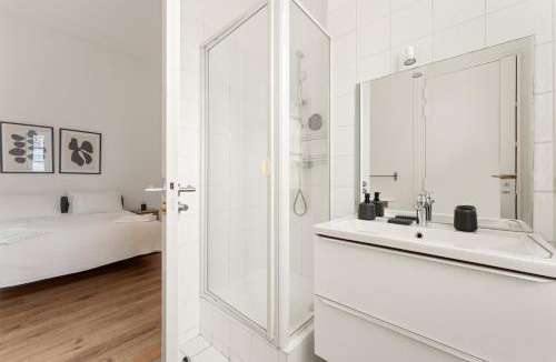 Madeleine Apartment | 180m2 Haussmann 4BR 3 Bath Golden Triangle Champs Elysées & Opéra