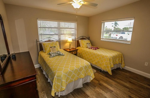 Siesta Isle House | 18116 Cutlass Home