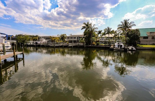 Siesta Isle House | 18116 Cutlass Home