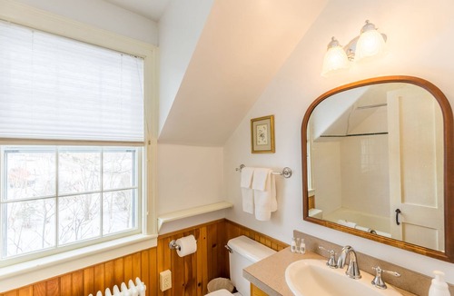 Waitsfield Bed & Breakfast | 1824 House
