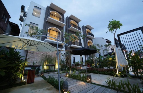 Kampung Jawa Hotel | 1825 Gallery Hotel