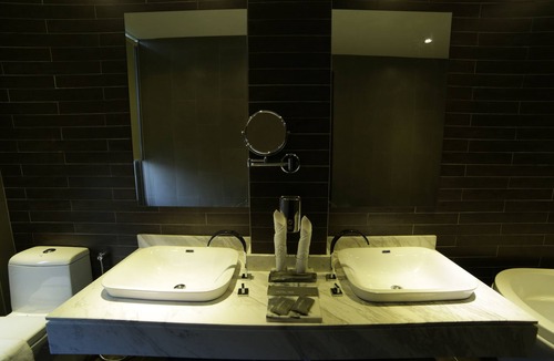 Kampung Jawa Hotel | 1825 Gallery Hotel