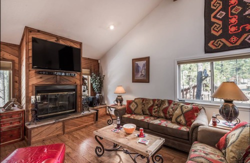 Ruidoso Cabin | 183 m² Cabin ∙ 2 bedrooms ∙ 6 guests
