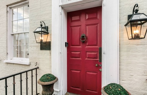 Natchez House | 1835 Wilkins Townhouse | 3/3 | Walk to Downtown