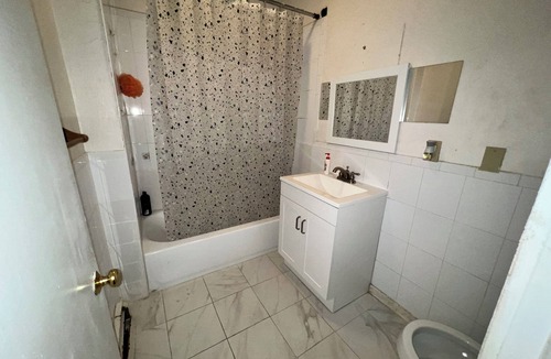 Hyde Square House | 184 Heath St