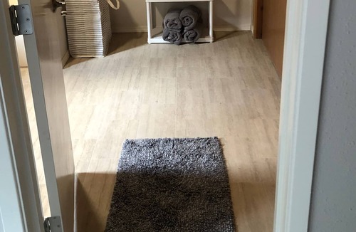 Douglas City House | 184 On The River