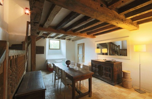 Tours House | 184 Walvein - EGLISE