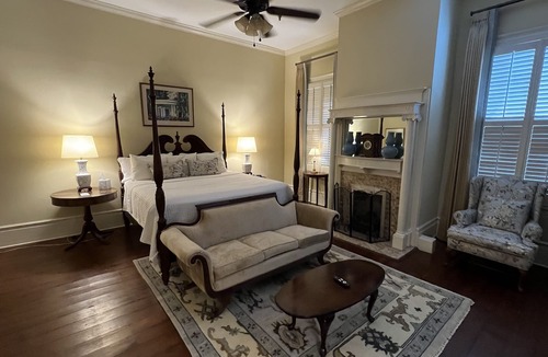 Macon Bed & Breakfast | 1842 Inn