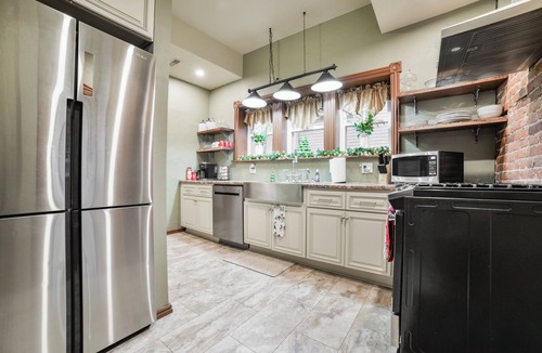 Cape Girardeau House | 1847 Historic Home with River Views