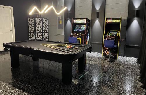 Windwood Bay House | 185 Winwood Bay