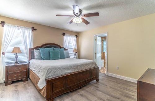 Windwood Bay House | 185 Winwood Bay