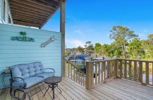 Cotton Bayou House | 186 m² House ∙ 3 bedrooms ∙ 6 guests