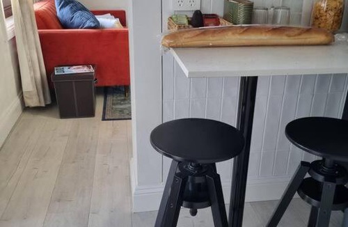 North Brighton House | 1860 Heritage Beachside Studio