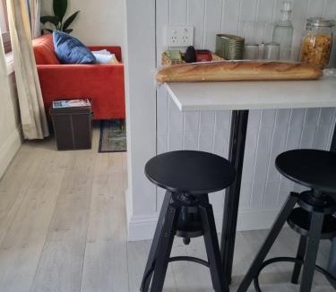 North Brighton House | 1860 Heritage Beachside Studio