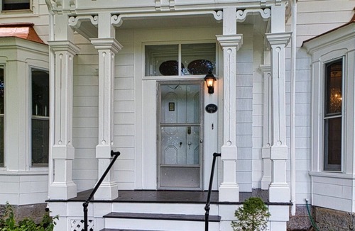 Schuylerville House | 1862 Italianate Victorian B&B Owner's Unit