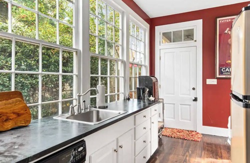 Natchez Cottage | 1864 Little Brick | 1/1, Full Kitchen, Hot Tub, Pet Friendly w/fee