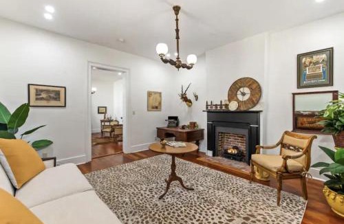 Natchez House | 1864 Little Brick - 1 Bed, 1 Bath, Full Kitchen, Pet Friendly with fee, Washer & Dryer