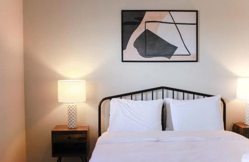 Cottage Line Apartment | 1866 EOV Dune Suite