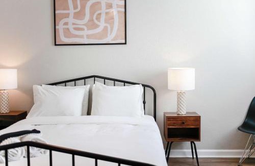 Cottage Line Apartment | 1866 EOV Dune Suite