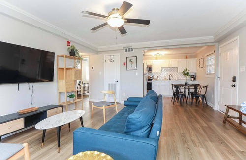 Cottage Line Apartment | 1866 EOV Dune Suite S