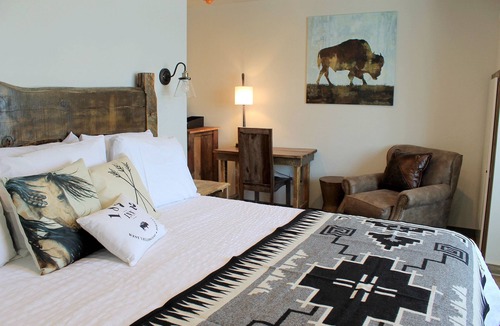 West Yellowstone Hotel | 1872 Inn - Adults Exclusive