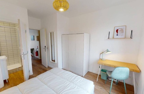 Issy-les-Moulineaux Resort | 188 m² Private room ∙ 1 bedroom ∙ 1 guest