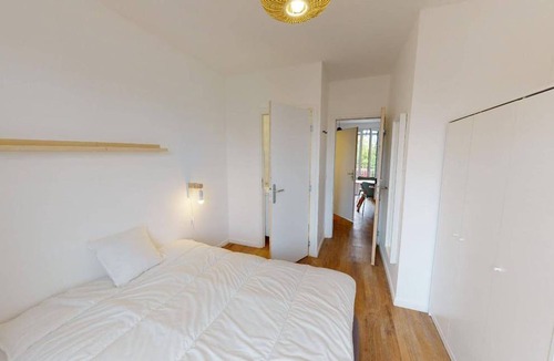 Issy-les-Moulineaux Resort | 188 m² Private room ∙ 1 bedroom ∙ 1 guest
