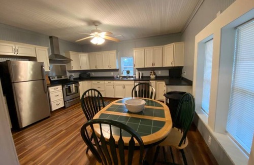 Alvarado House | 1890's Bunkhouse Getaway