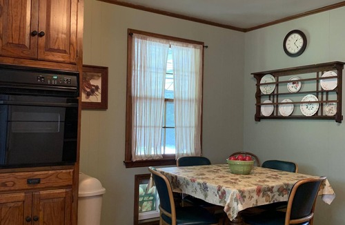 Historic Downtown Franklin House | 1890's Home In Historic Downtown Franklin