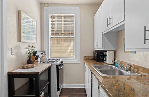 Midtown Sacramento Apartment | 1890s Gem | Prime Midtown Hub | Walk to Everything