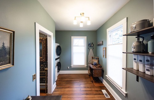 Forest Grove House | 1895 Historic Retreat charming & updated - blocks from downtown