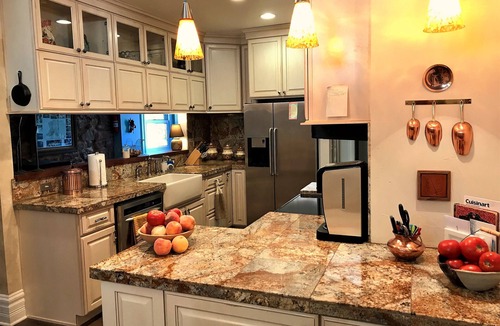 Cascade House | 1898 Victorian Bungalow Nestled at the Base of Pikes Peak-Near Attractions