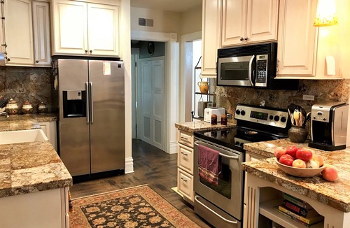 Cascade House | 1898 Victorian Bungalow Nestled at the Base of Pikes Peak-Near Attractions