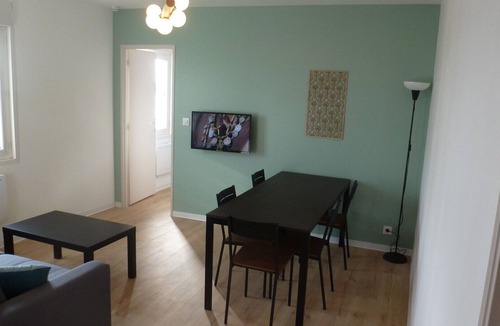 Chasseneuil-du-Poitou Apartment | 18moliereFr 5 pers. sheets, towels & cleaning included