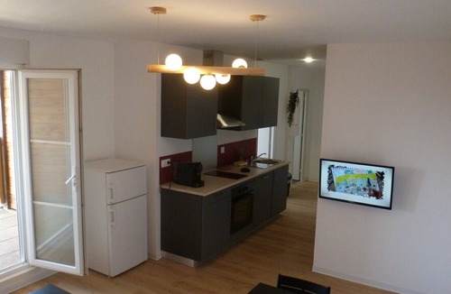 Chasseneuil-du-Poitou Apartment | 18moliereFr 4 pers. sheets, towels & cleaning included