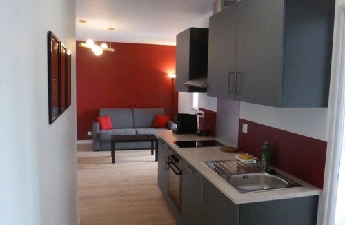 Chasseneuil-du-Poitou Apartment | 18moliereFr 4 pers. sheets, towels & cleaning included