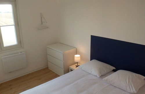 Chasseneuil-du-Poitou Apartment | 18moliereFr 4 pers. sheets, towels & cleaning included