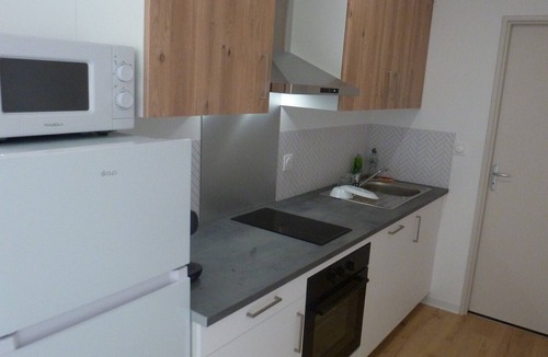Chasseneuil-du-Poitou Apartment | 18moliereFr 4 pers. sheets, towels & cleaning included