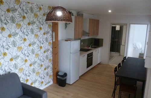 Chasseneuil-du-Poitou Apartment | 18moliereFr 5 pers. sheets, towels & cleaning included