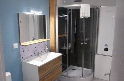 Chasseneuil-du-Poitou Apartment | 18moliereFr 5 pers. sheets, towels & cleaning included