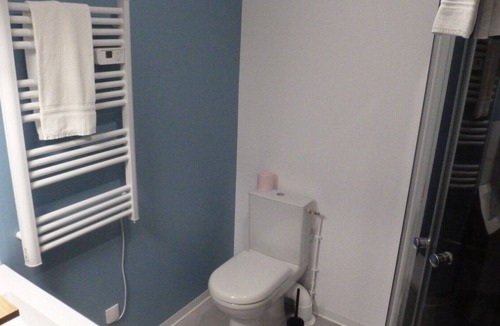 Chasseneuil-du-Poitou Apartment | 18moliereFr 4 pers. sheets, towels & cleaning included