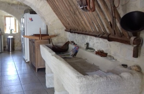 Souvignargues Cottage | 18th c. post house in Gard stone, sleeps 8 to 10. Exceptional