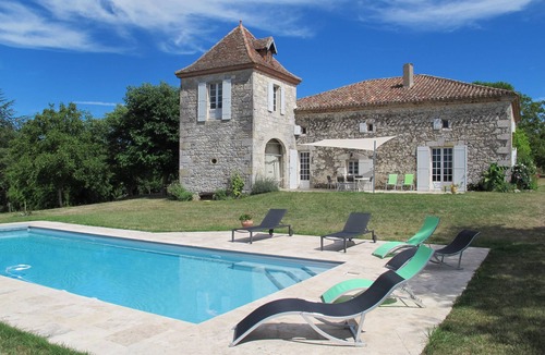 La Romieu House | 18th century Gersoise house, secluded, swimming pool, wooded grounds