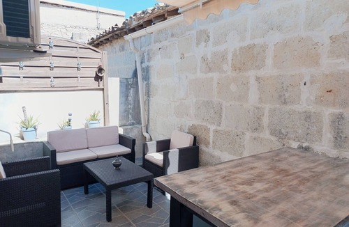 Marsillargues House | 18th century stone village house with terrace, 15 minutes from beaches.