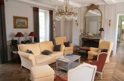 Ver-sur-Mer House | 18th house with character, very comfortable